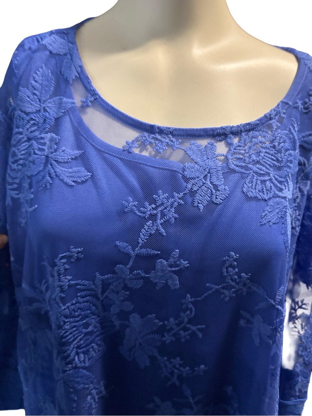Nina Leonard Cobalt Blue Floral Lace Scoop Neck Blouse